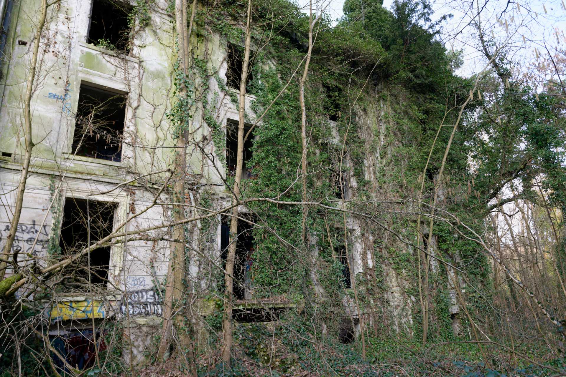 Châteaux en ruines