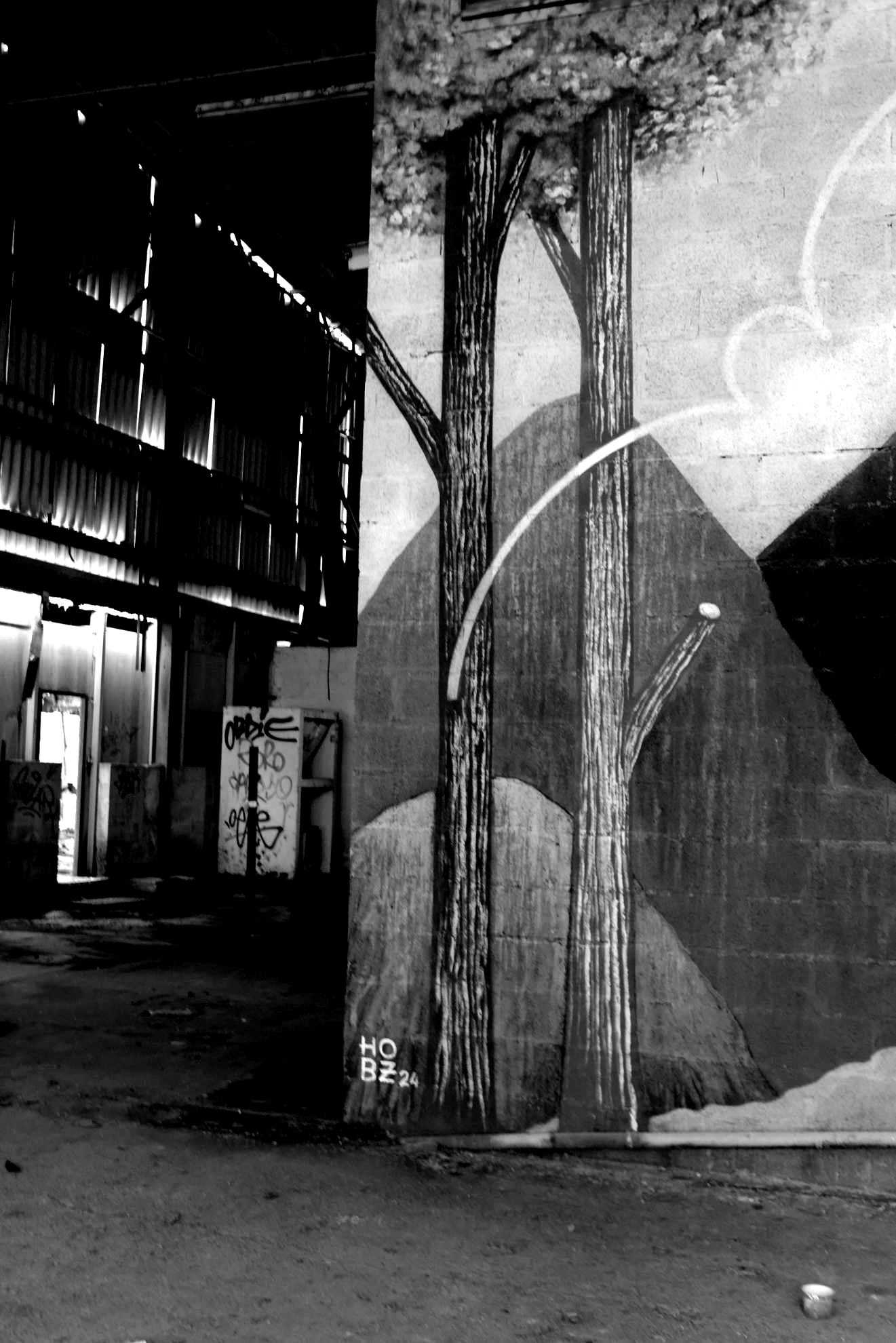 Usine en noir et blanc