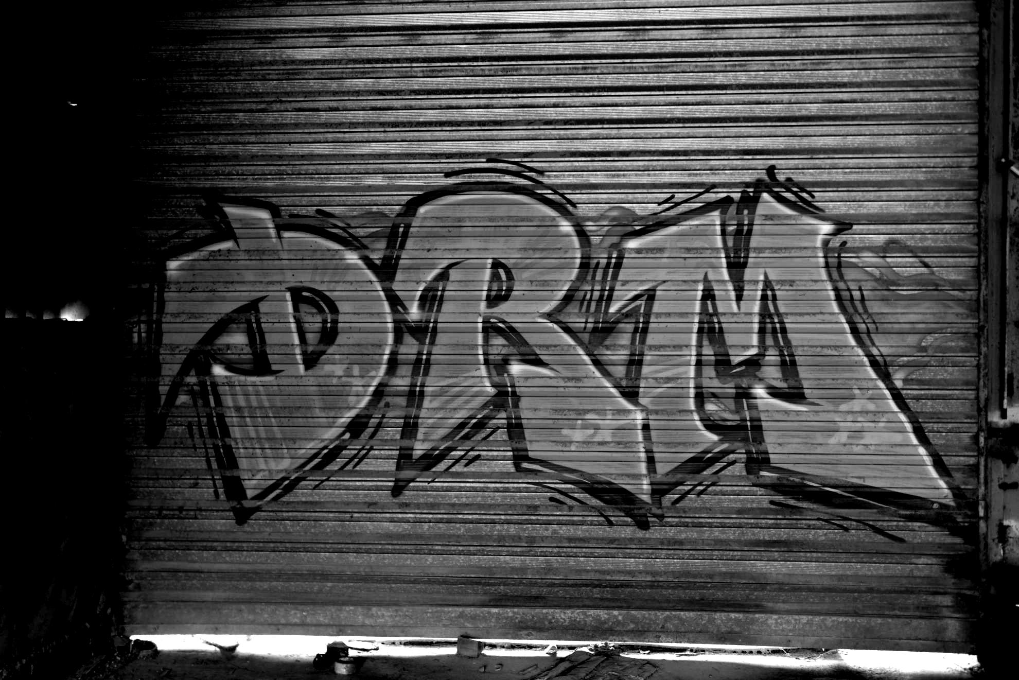 Usine en noir et blanc